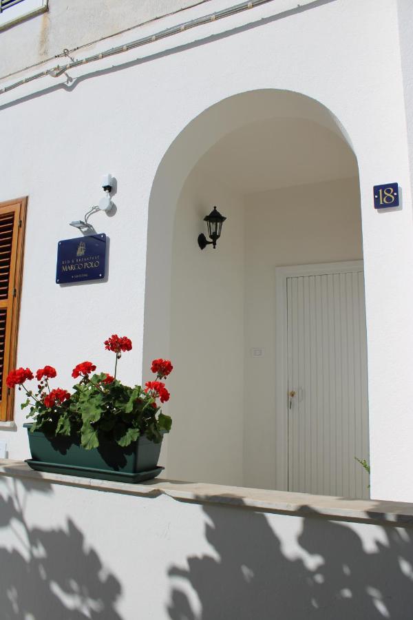 B&B Marco Polo Terrasini Buitenkant foto