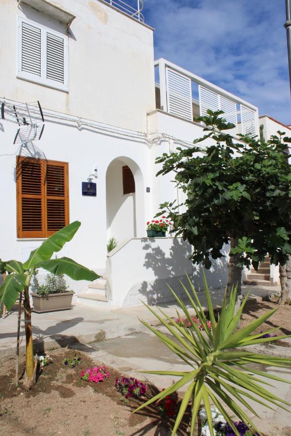 B&B Marco Polo Terrasini Buitenkant foto